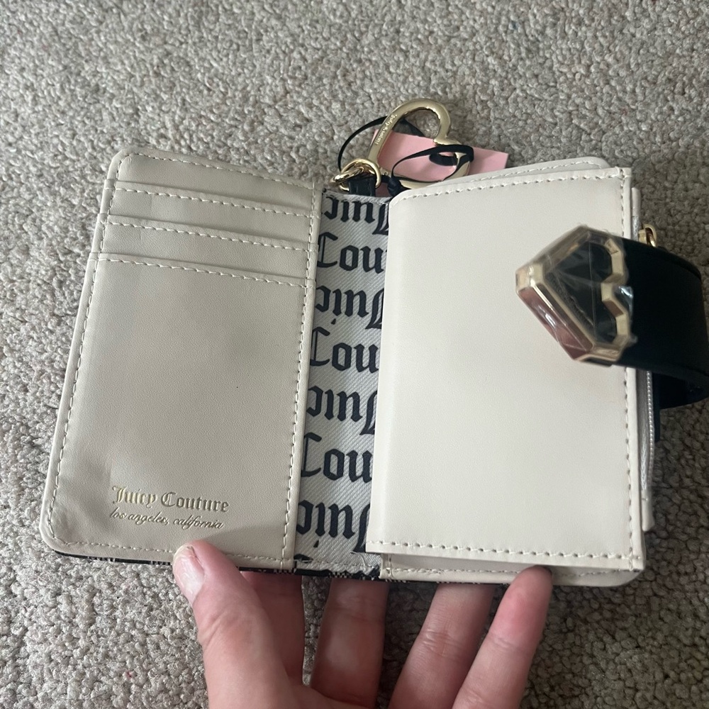 Juicy Couture Wallet - Picture 9 of 10